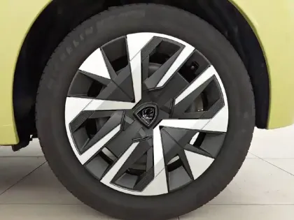 Photo 10 Peugeot 208  Hybrid 100 e-DCS6