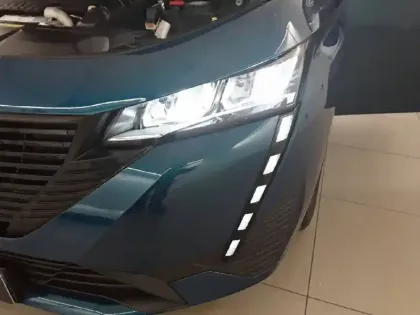 Photo 15 Peugeot 308  PureTech 130ch S&S BVM6