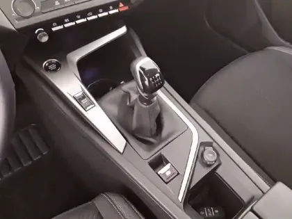 Photo 13 Peugeot 308  PureTech 130ch S&S BVM6