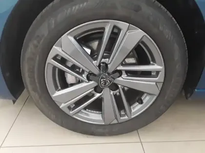 Photo 12 Peugeot 308  PureTech 130ch S&S BVM6