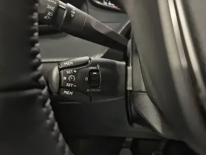 Photo 19 Peugeot 208  100 S&S BVM6