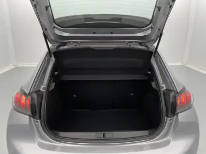 Photo 31 Peugeot 208  Electrique 50 kWh 136ch