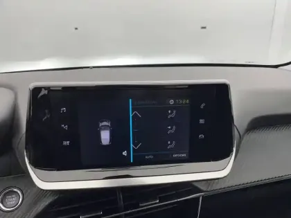 Photo 40 Peugeot 208  Electrique 50 kWh 136ch