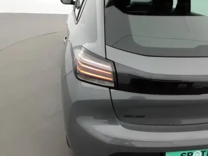 Photo 16 Peugeot 208  PureTech 100 S&S BVM6