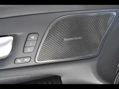 Photo 23 Volvo V60  T6 AWD 253+145ch Plus Style Dark Geartronic 8