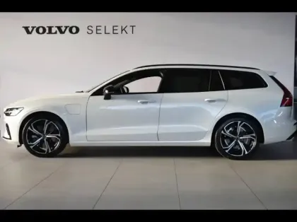 Photo 17 Volvo V60  T6 AWD 253+145ch Plus Style Dark Geartronic 8