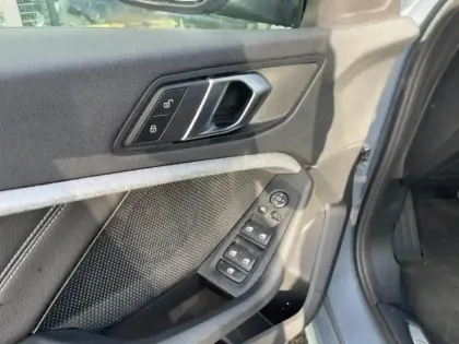 Photo 19 BMW Serie 1 Gén. III (F40) Ph1 Edition M Design 5