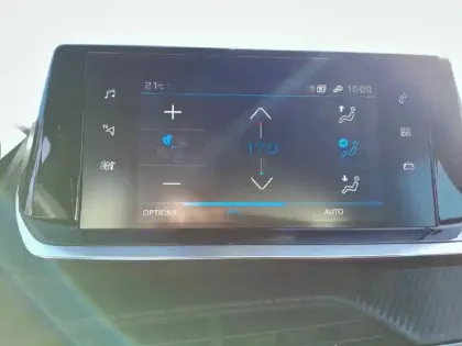 Photo 45 Peugeot 2008  PureTech 100 S&S BVM6