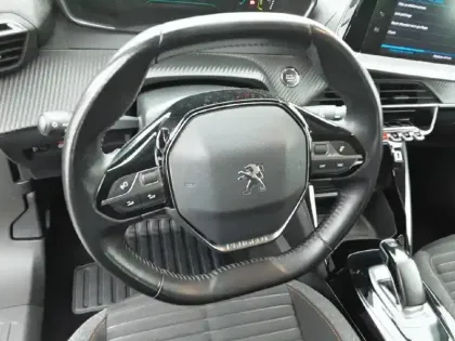 Photo 8 Peugeot 2008  Moteur électrique 136 ch