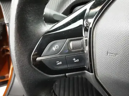 Photo 18 Peugeot 2008  Moteur électrique 136 ch