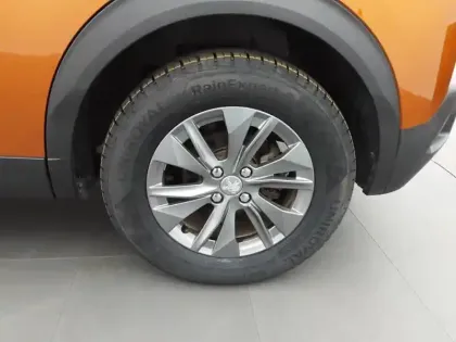 Photo 12 Peugeot 2008  Moteur électrique 136 ch