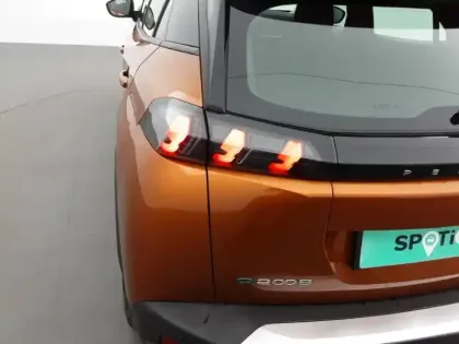 Photo 16 Peugeot 2008  Moteur électrique 136 ch