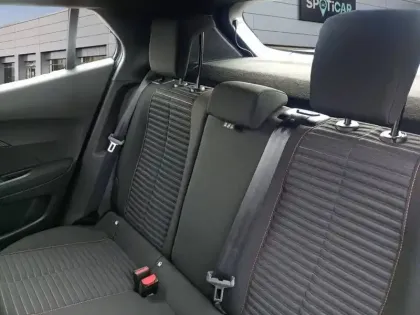 Photo 8 Peugeot 2008  PureTech 100 S&S BVM6