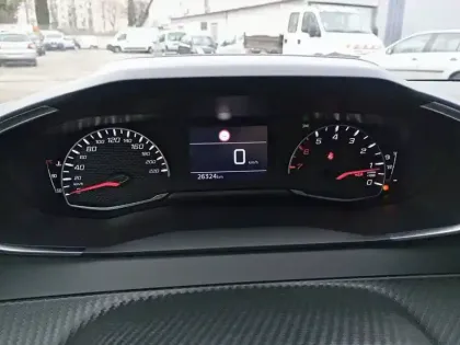 Photo 11 Peugeot 208  PureTech 75 S&S BVM5