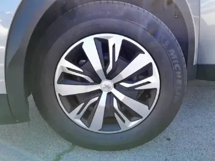 Photo 10 Peugeot 2008  PureTech 100 S&S BVM6