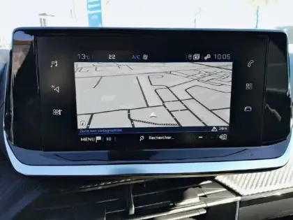 Photo 11 Peugeot 2008  PureTech 100 S&S BVM6