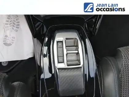 Photo 33 Peugeot 2008  PureTech 130 S&S EAT8