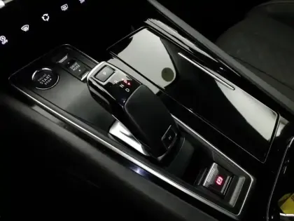 Photo 23 Peugeot 508  BlueHDi 130 ch S&S EAT8 Active Business