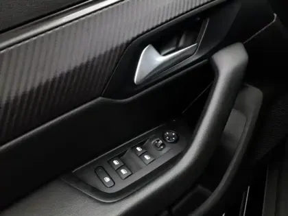 Photo 19 Peugeot 508  BlueHDi 130 ch S&S EAT8 Active Business