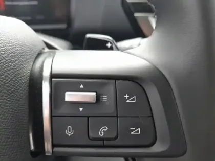 Photo 11 Citroën C4  1.2 Hybride 136ch S&S MAX Automatique