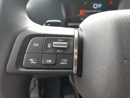 Photo 10 Citroën C4  1.2 Hybride 136ch S&S MAX Automatique