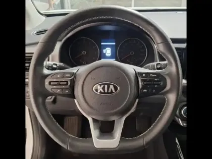 Photo 14 Kia Stonic  1.0 T-GDi 120ch MHEV Launch Edition iBVM6