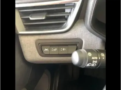 Photo 11 Renault Clio  E-Tech full hybrid 145 GSR2