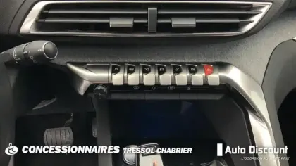 Photo 12 Peugeot 3008  Puretech 130ch S&S EAT8 Allure