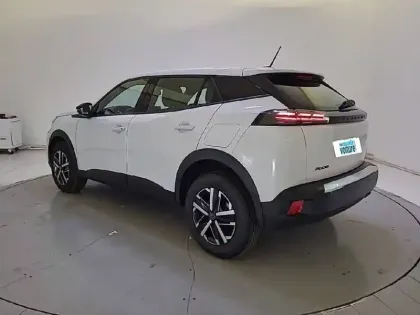 Photo 6 Peugeot 2008  PureTech 100 S&S BVM6