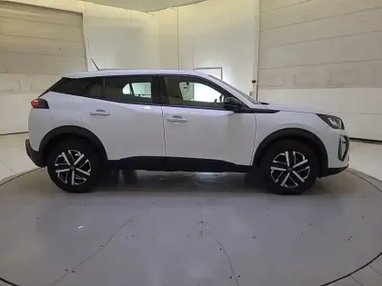 Photo 23 Peugeot 2008  PureTech 100 S&S BVM6