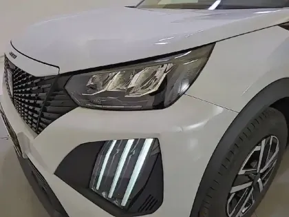 Photo 15 Peugeot 2008  PureTech 100 S&S BVM6