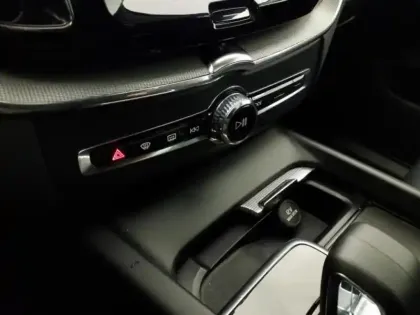 Photo 12 Volvo Xc60  T6 AWD 253 + 145ch  Plus Style Dark Geartronic