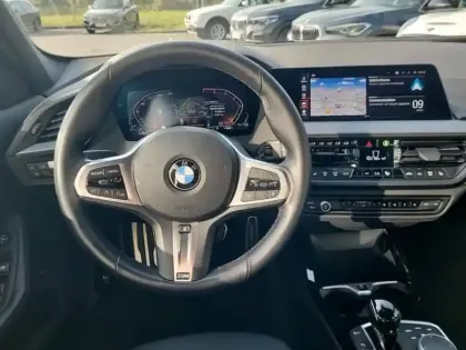 Photo 5 BMW Serie 1 Série 1 116iA 109ch M Sport DKG7