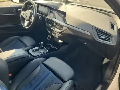 Photo 8 BMW Serie 1 Série 1 116iA 109ch M Sport DKG7