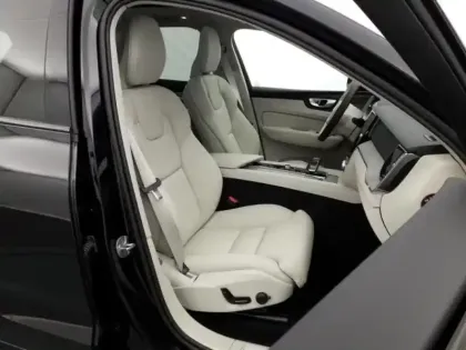 Photo 8 Volvo Xc60  T6 AWD 253 + 145ch Utimate Style Dark Geartronic