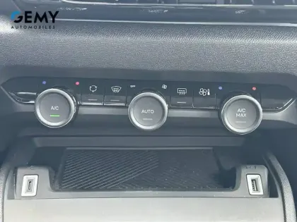 Photo 15 Citroën C4  PureTech 130 EAT8