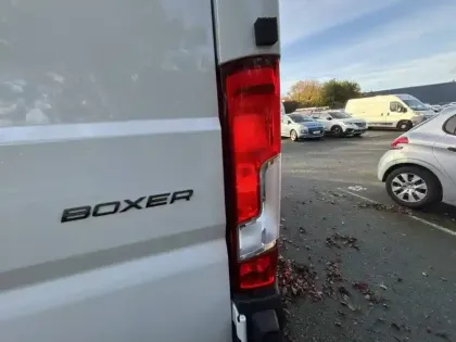 Photo 16 Peugeot Boxer  FOURGON TOLE 3.5 T L3H3 140 S&S BVM6