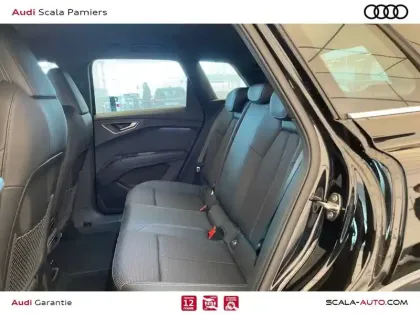 Photo 12 Audi Q4  e-tron 45 285 ch 82 kWh