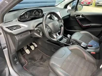 Photo 11 Peugeot 2008  1.2 PureTech 110ch GT Line S&S