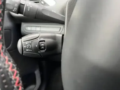 Photo 14 Peugeot 2008  1.2 PureTech 110ch GT Line S&S