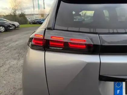Photo 36 Peugeot 2008  Electrique 54 kWh 156 ch