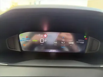 Photo 9 Peugeot 2008  Electrique 54 kWh 156 ch