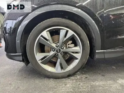 Photo 3 Audi Q4  e-tron 35 170 ch 55 kW