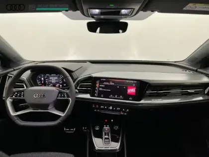 Photo 24 Audi Q4 e-tron  45 e-tron 285ch + Pack S line