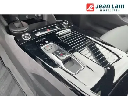Photo 12 Audi A6  e-tron Avant Performance