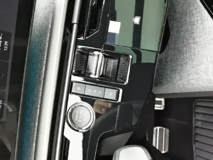 Photo 38 Peugeot 3008  Hybrid 136 e-DCS6