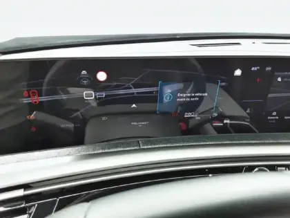 Photo 34 Peugeot 3008  Hybrid 136 e-DCS6