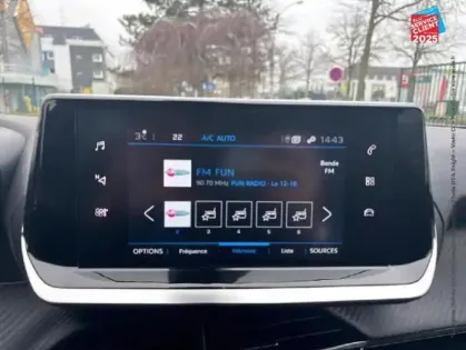 Photo 13 Peugeot 2008  1.2 PureTech 130ch S/S Allure GPS Camera Carplay
