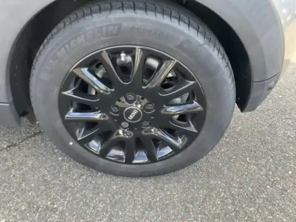 Photo 23 Mini Mini  Cooper 136ch Edition Greenwich BVA7 109g