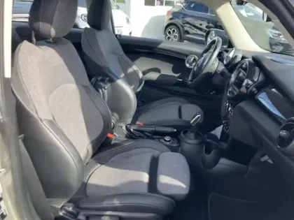 Photo 25 Mini Mini  Cooper 136ch Edition Greenwich BVA7 109g